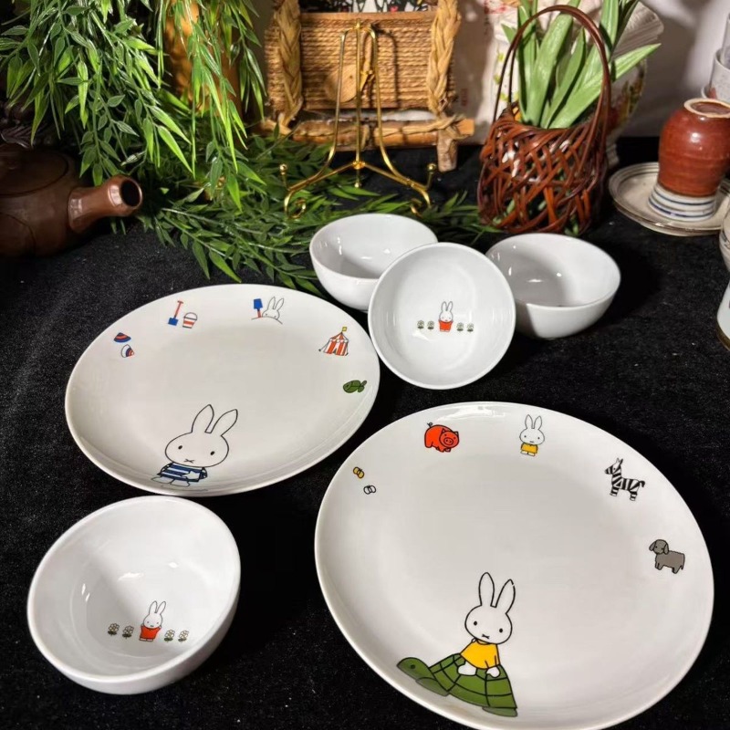 Model Kitchen Set Pvc - Schattige Miffy serviesset van fijn porselein,